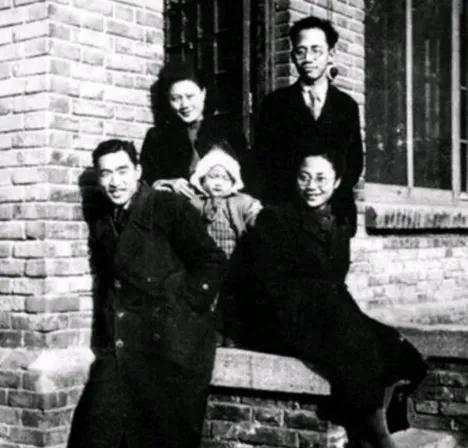 尽酷刑还不忘用鱼肝油传递信息保护同伴凯发K8国际女地下党员在台湾被捕受(图1)