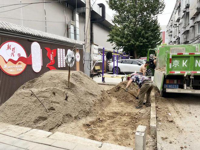 社区便民晾衣杆让居民省心省力→凯发K8国际版晾晒有去处顺义这(图3)