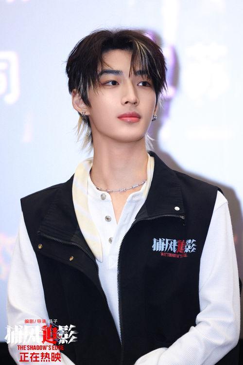 演 成龙梁家辉携双强阵容再掀狠爽热潮 观众直呼沉浸感太强“分分钟被爽到”燃爽不停！近十年最高分动作犯罪电影《捕风追影》举办中国澳门首映礼与广州路(图5)
